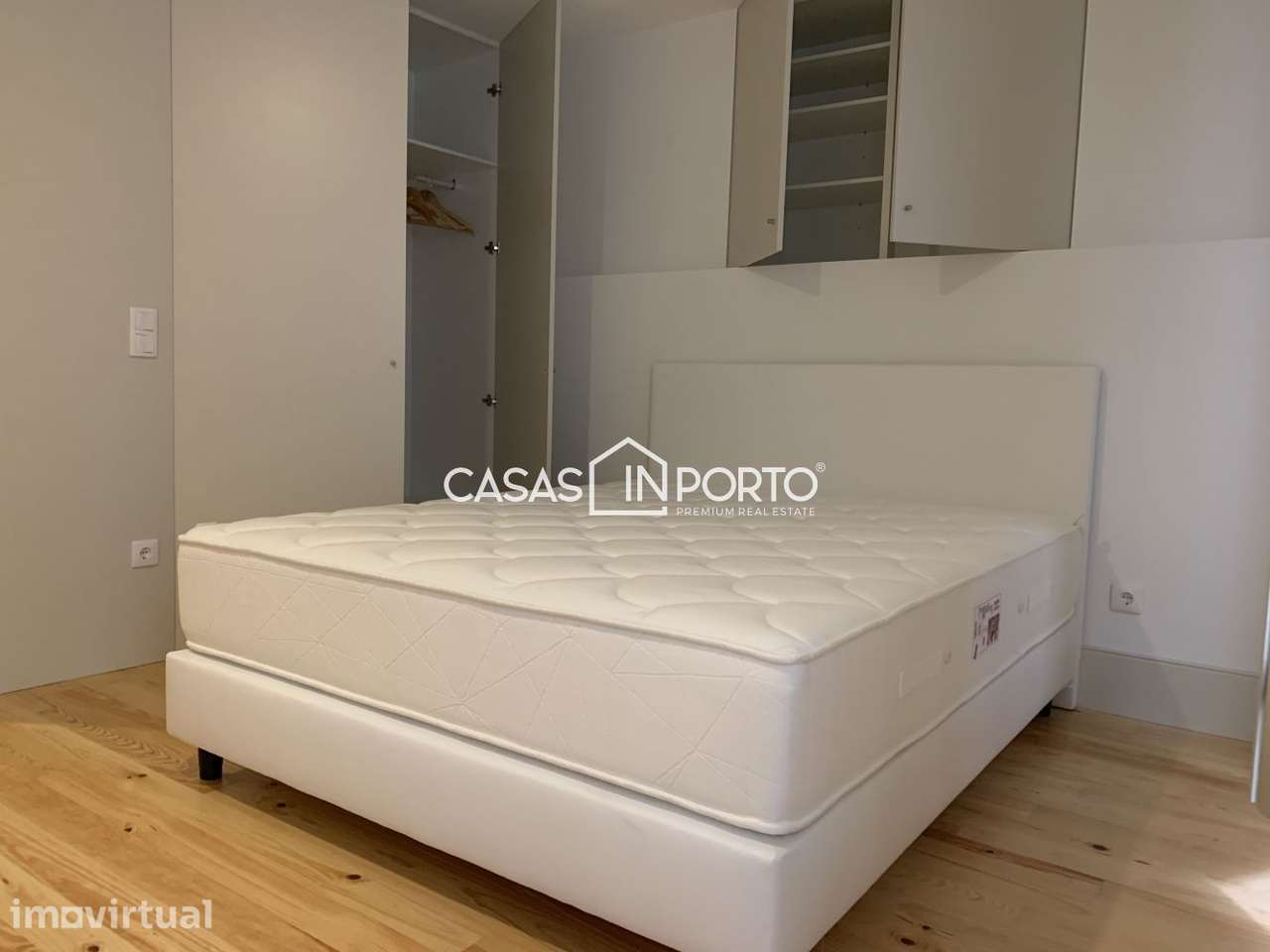 Apartamento com terraço junto aos Aliados - Grande imagem: 5/11