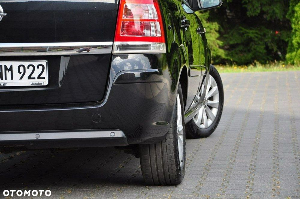 Opel Zafira 1.8 Cosmo - 19