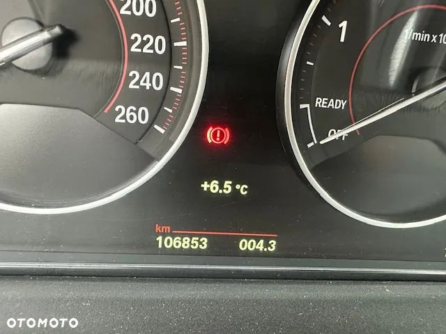 BMW Seria 3 318d Sport Line - 12