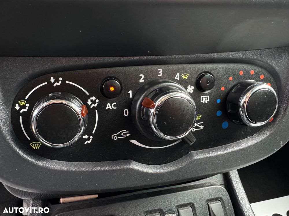 Dacia Duster dCi 110 FAP 4x2 Prestige - 16