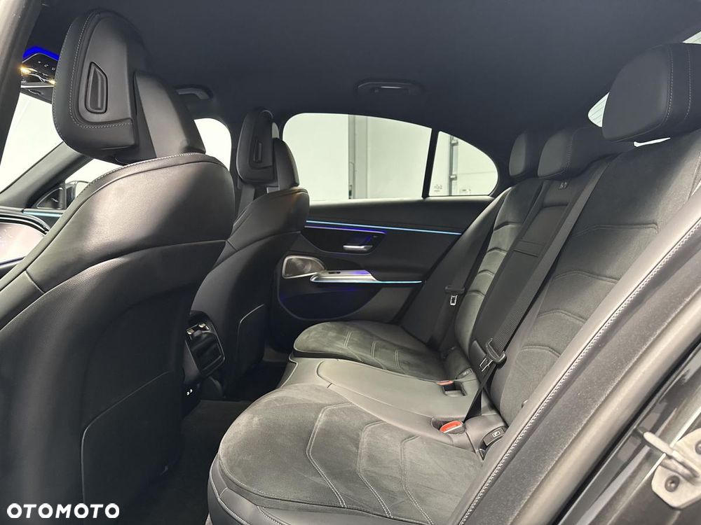 Mercedes-Benz Klasa E 300 de PHEV 4-Matic AMG 9G-Tronic - 21