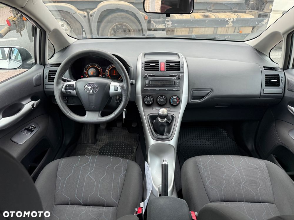 Toyota Auris 1.33 VVT-i Life Comfort - 8