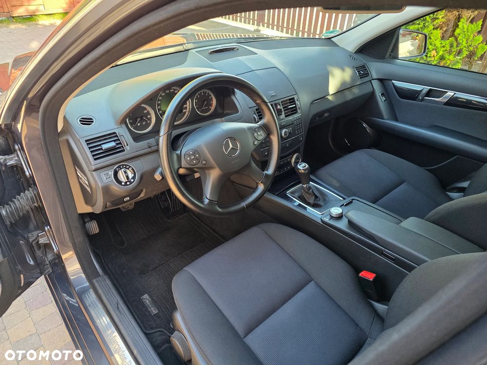 Mercedes-Benz Klasa C 180 Kompressor BlueEFFICIENCY Elegance - 23