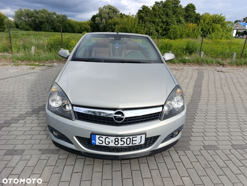 Opel Astra 2.0 T Cosmo - 4