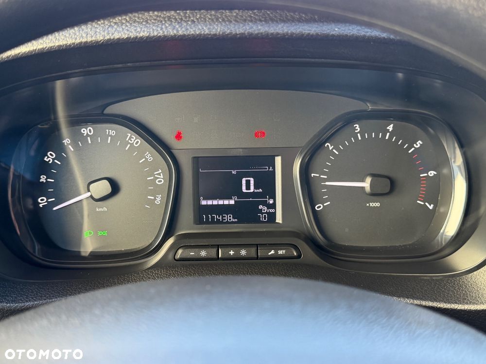 Opel Vivaro - 13