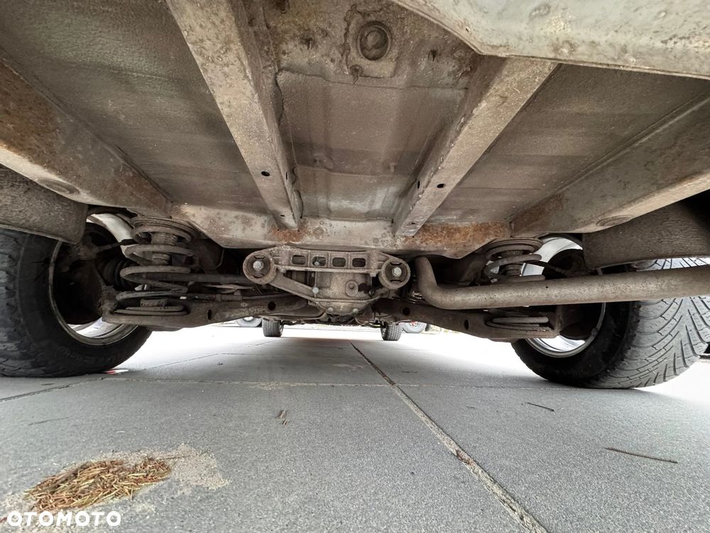 Mercedes-Benz VITO LONG BRYGADÓWKA KLIMATYZACJA 5 MIEJSC - 21