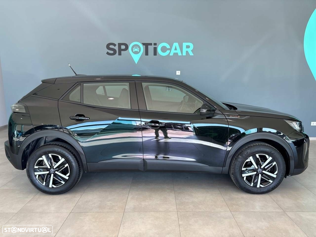 Peugeot 2008 1.2 PureTech Style - 4