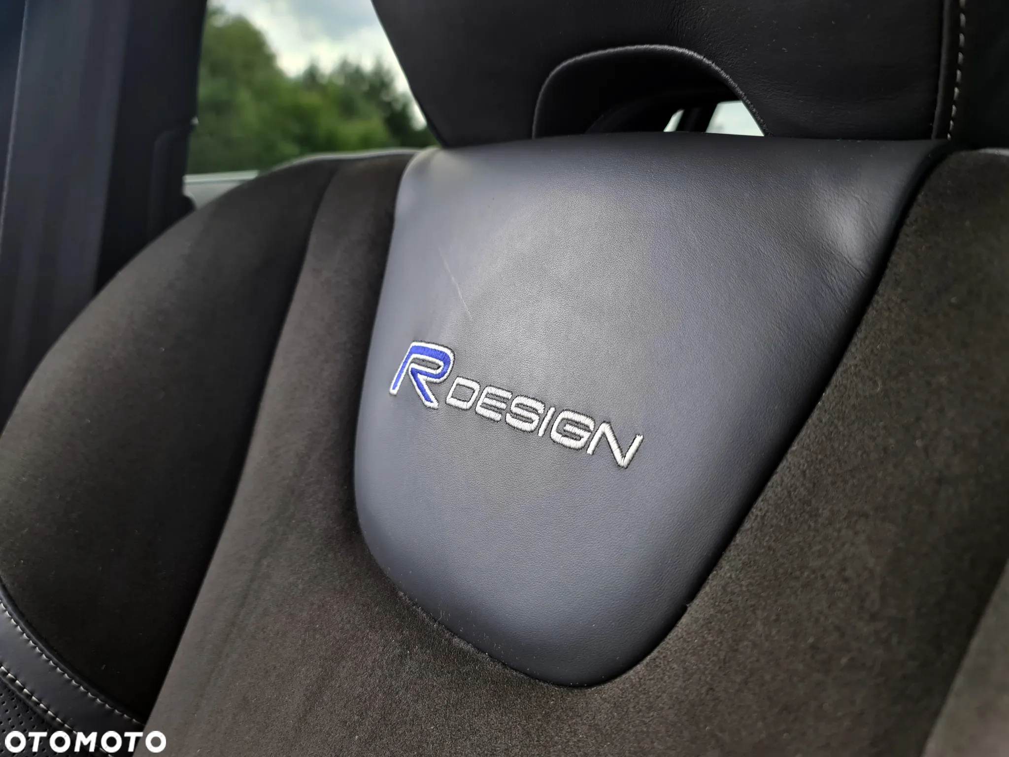 Volvo V60 D3 R-Design - 11