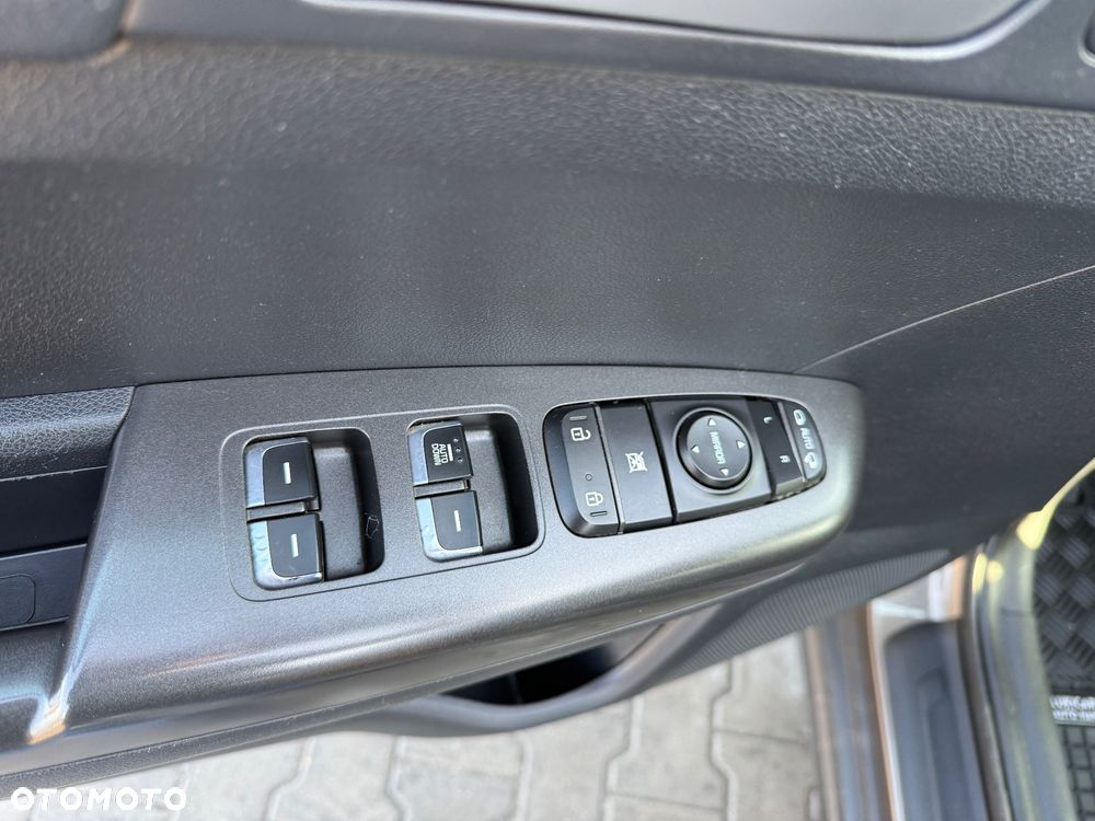 Kia Sportage 1.6 GDI 2WD ISG Spirit - 20