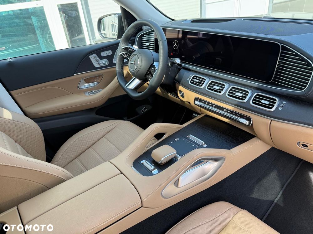 Mercedes-Benz GLS - 19