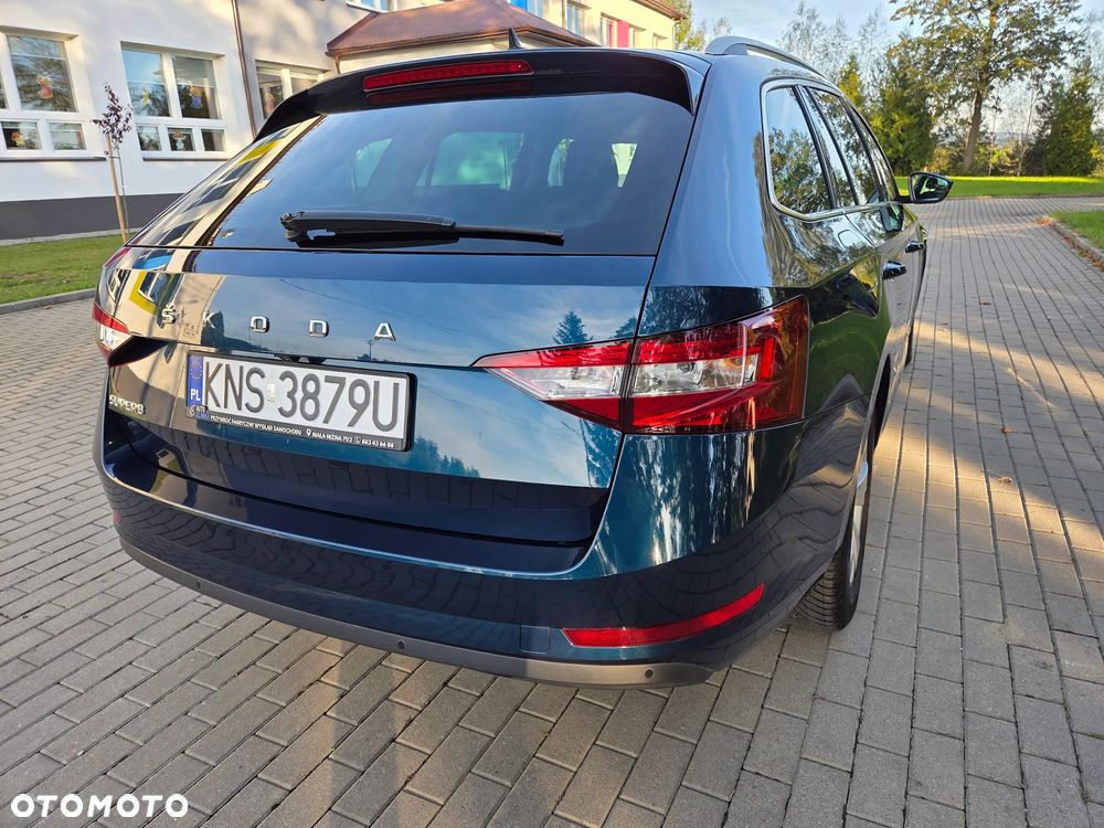 Skoda Superb 2.0 TDI Ambition DSG - 7