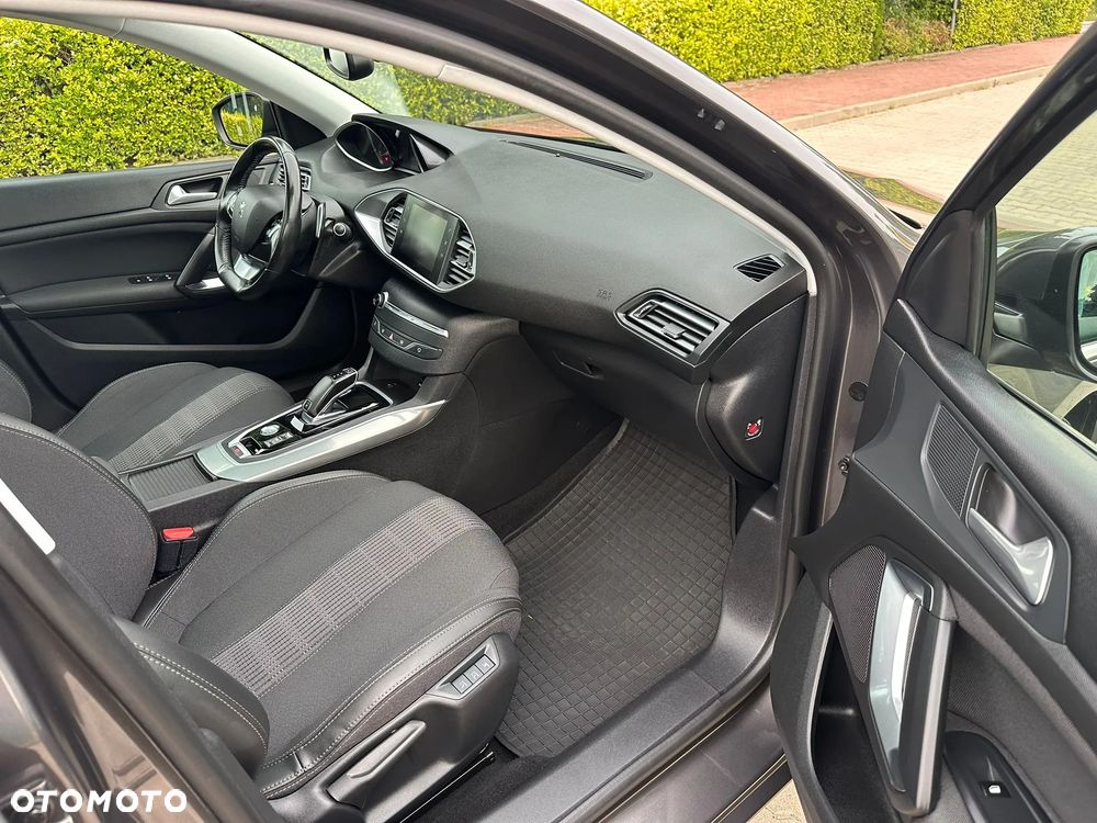 Peugeot 308 - 22