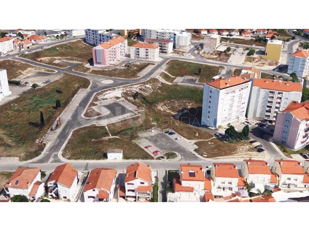 Lote para construção de habitação coletiva em Torres Vedras - Grande imagem: 2/10