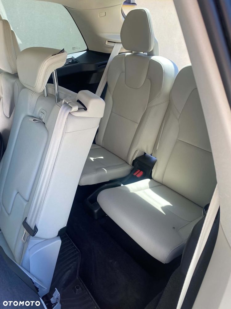 Volvo XC 90 T5 GPF AWD Momentum 7os - 12