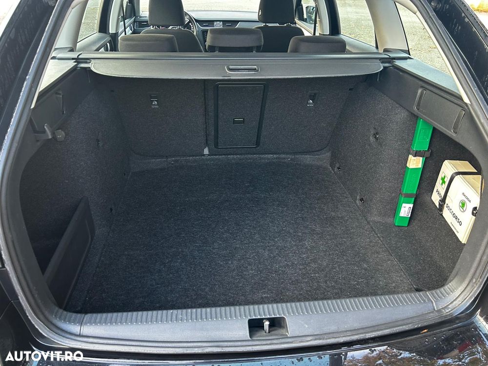 Skoda Octavia Combi 1.6 TDI Drive - 9