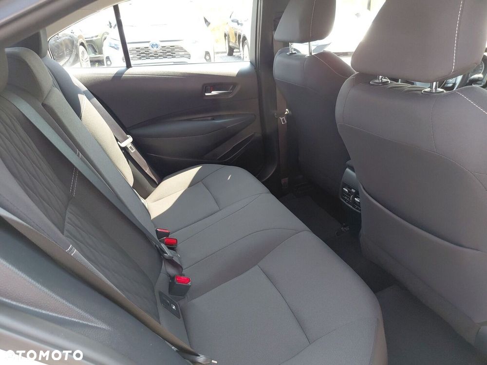 Toyota Corolla - 10