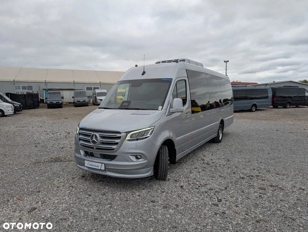 Mercedes-Benz Sprinter 519 - 12