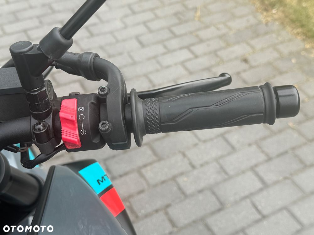 Yamaha MT - 22