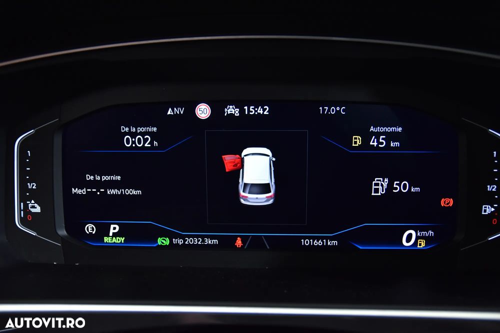 Volkswagen Tiguan - 10