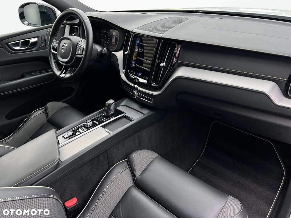 Volvo XC 60 B4 D AWD R-Design - 23