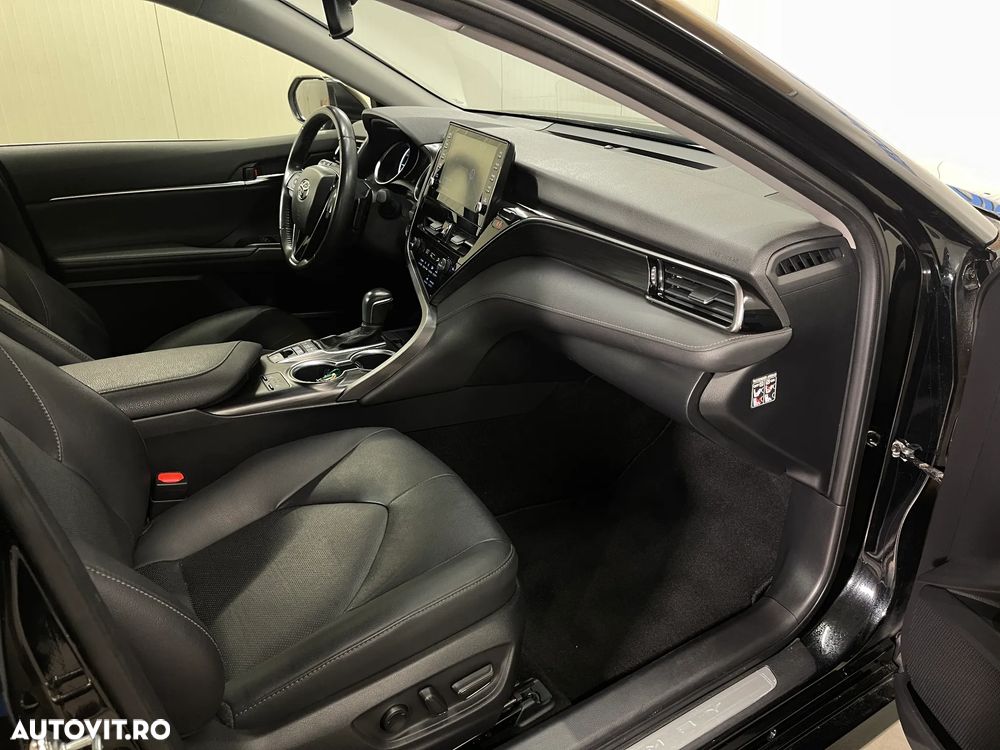 Toyota Camry 2.5 Dynamic - 10