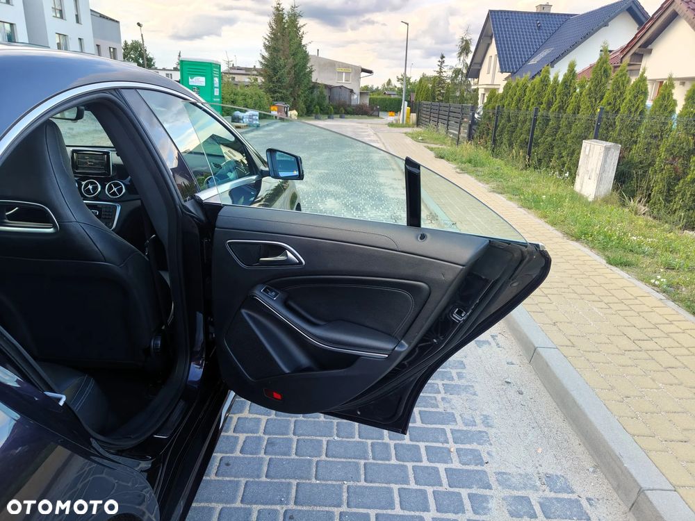 Mercedes-Benz CLA 200 7G-DCT Edition 1 - 21