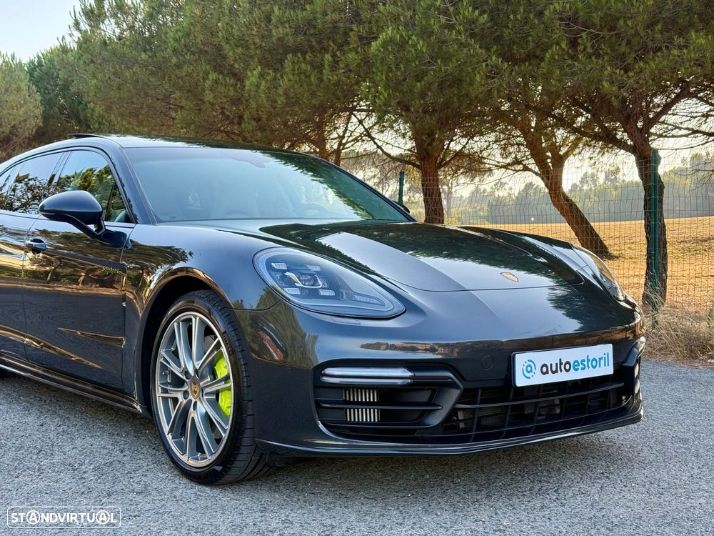 Porsche Panamera Sport Turismo 4 E-Hybrid - 16