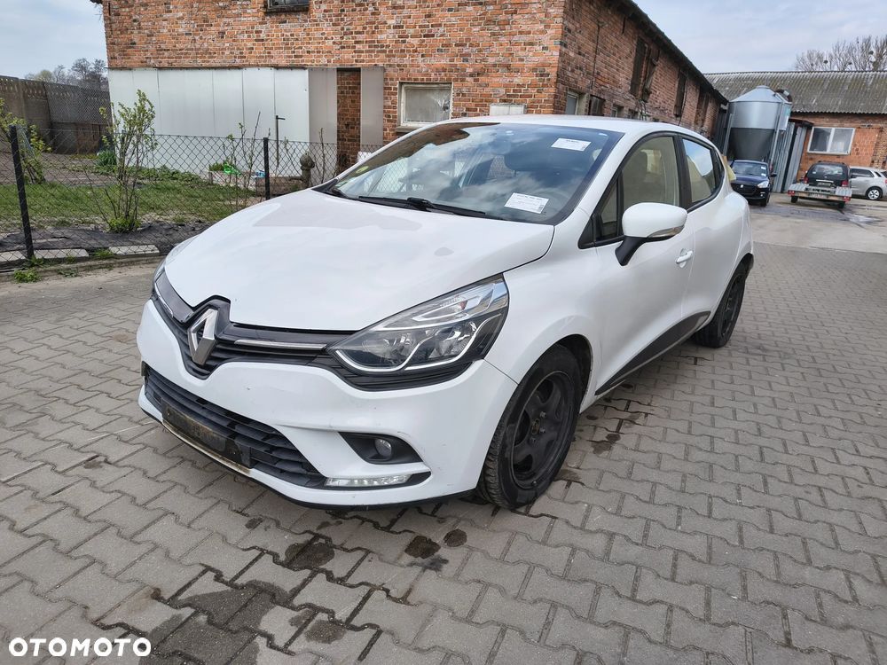 Renault Clio - 1