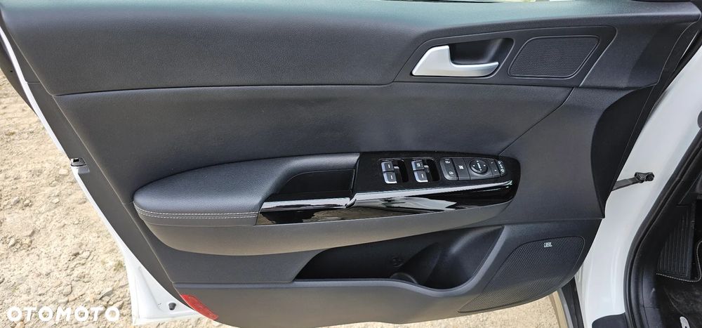 Kia Sportage 2,0 CRDI AWD GT Line - 13