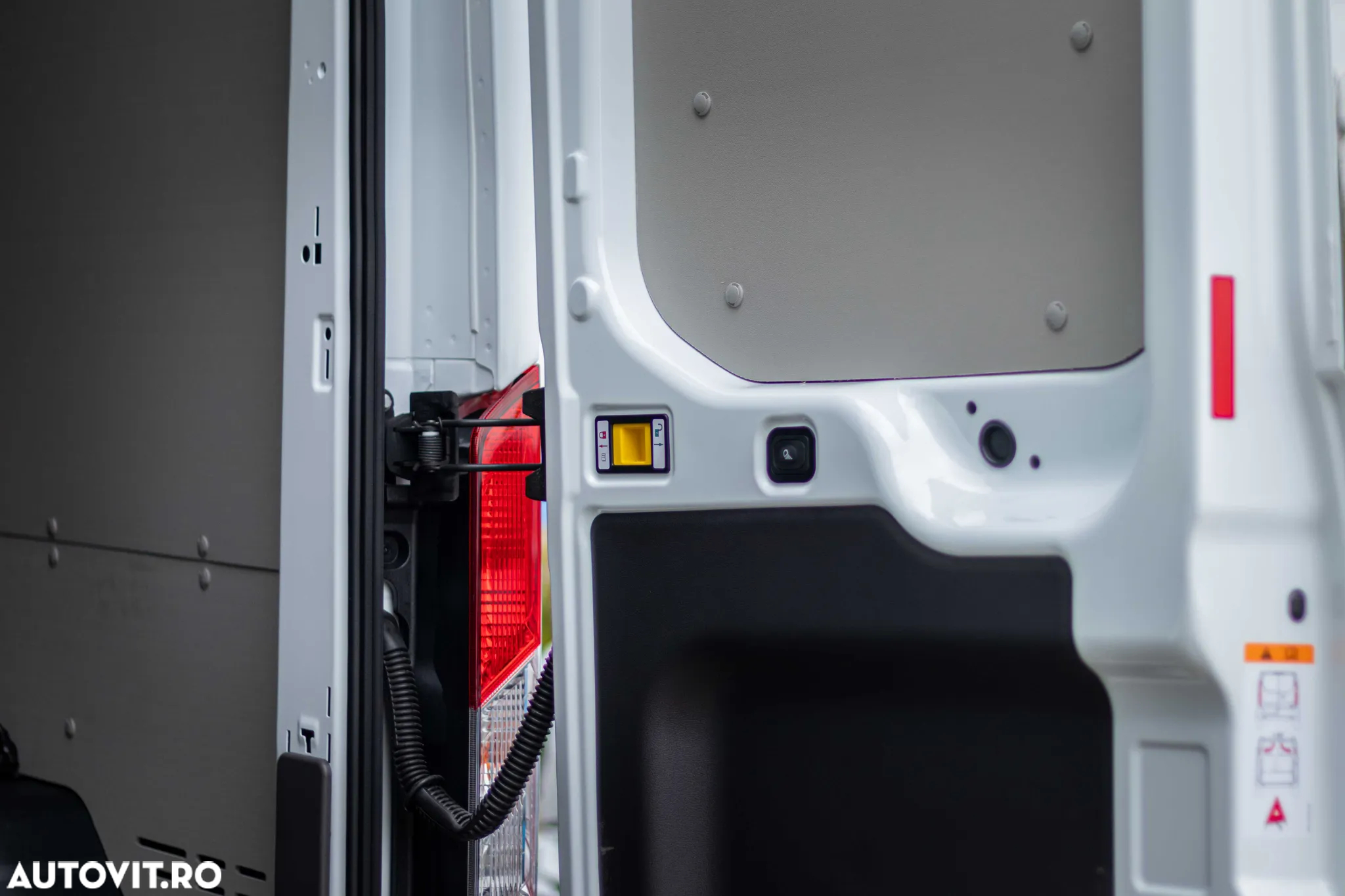 Ford TRANSIT L3H3 Trend - 11