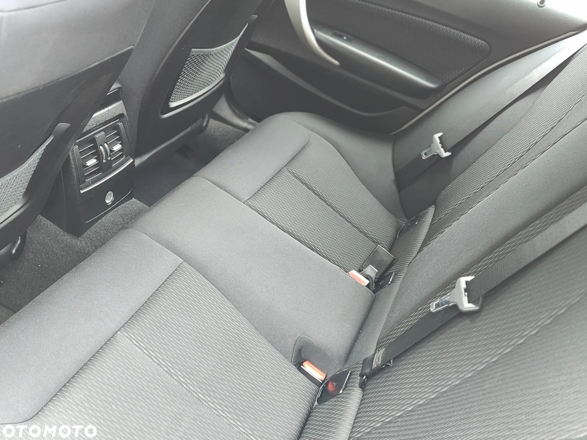 BMW Seria 1 116d - 14