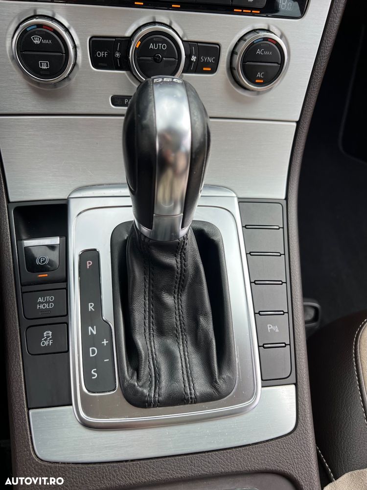 Volkswagen Passat Variant 1.8 TSI DSG Highline - 31