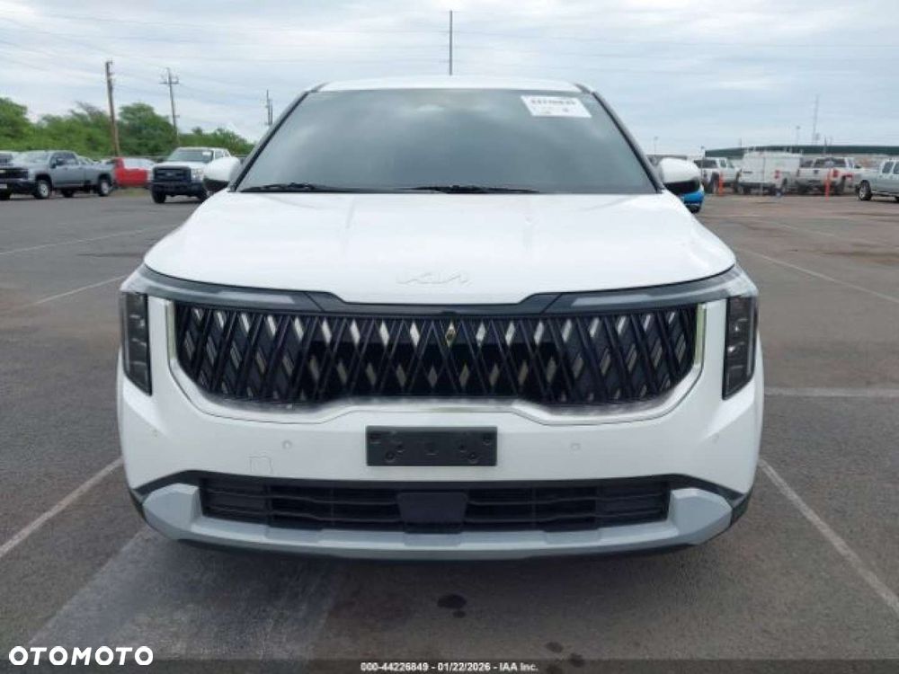 Kia Carnival - 5