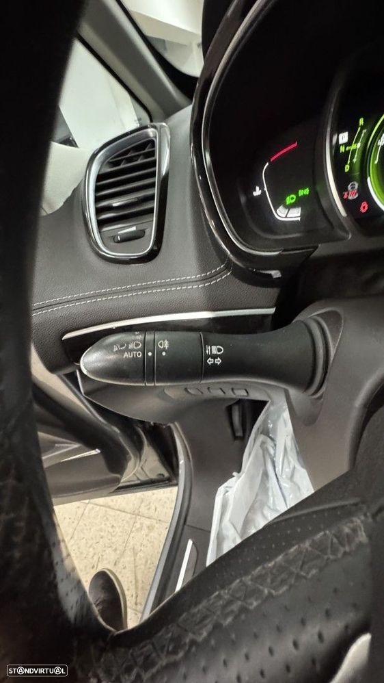 Renault Espace 1.6 dCi Initiale Paris EDC - 30