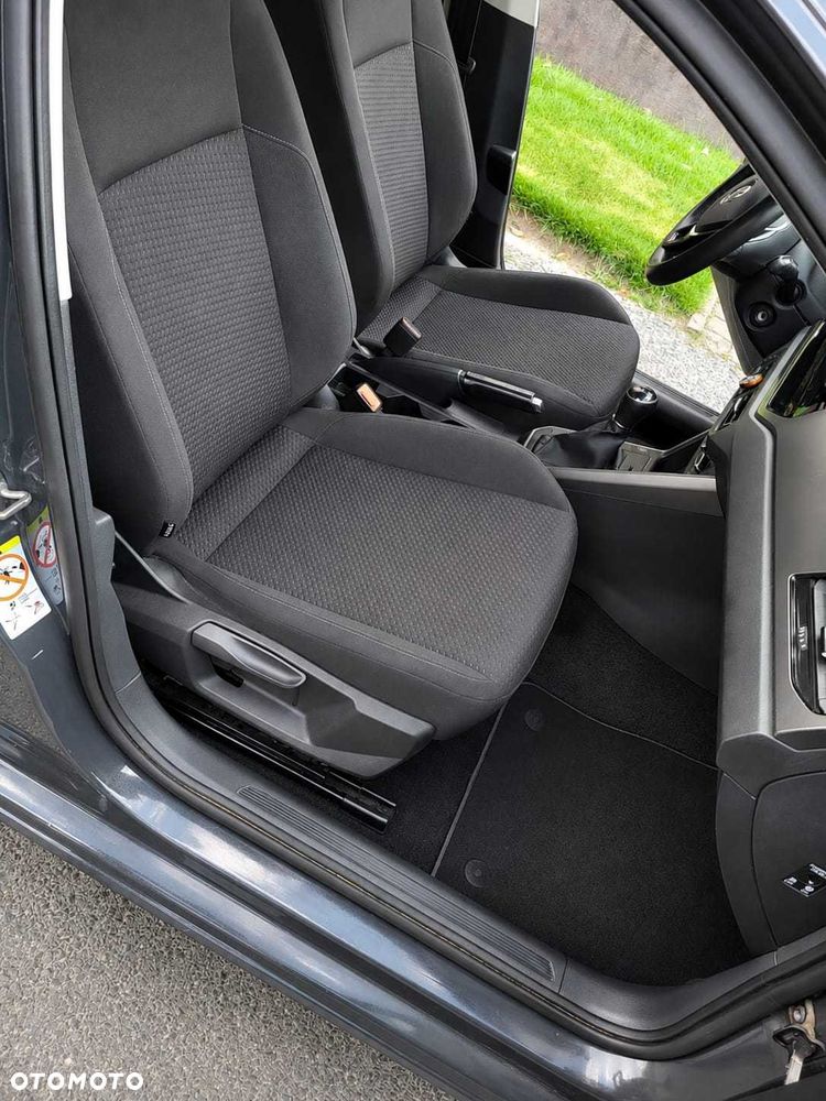 Volkswagen Polo - 8