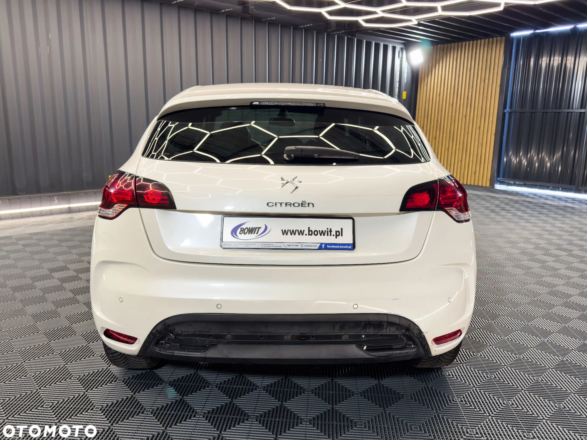 Citroën DS4 HDi 115 Chic - 13