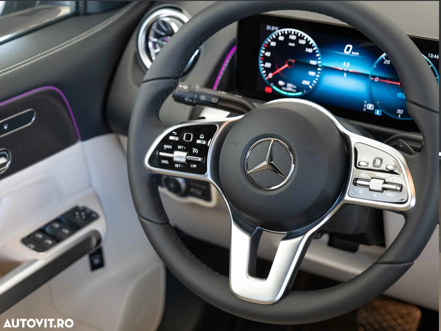 Mercedes-Benz EQB 300 4Matic AMG Line - 20