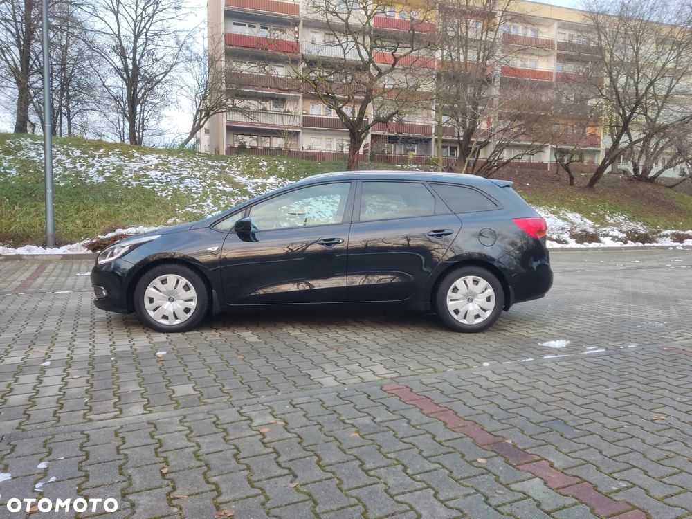 Kia Ceed 1.4 CRDi 90 Spirit - 11