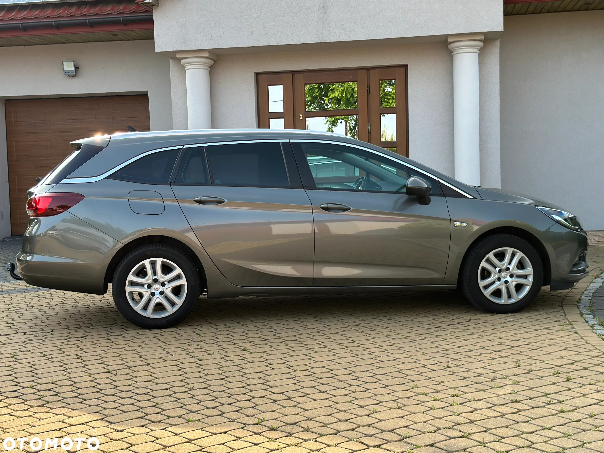 Opel Astra V 1.4 T Elite - 13