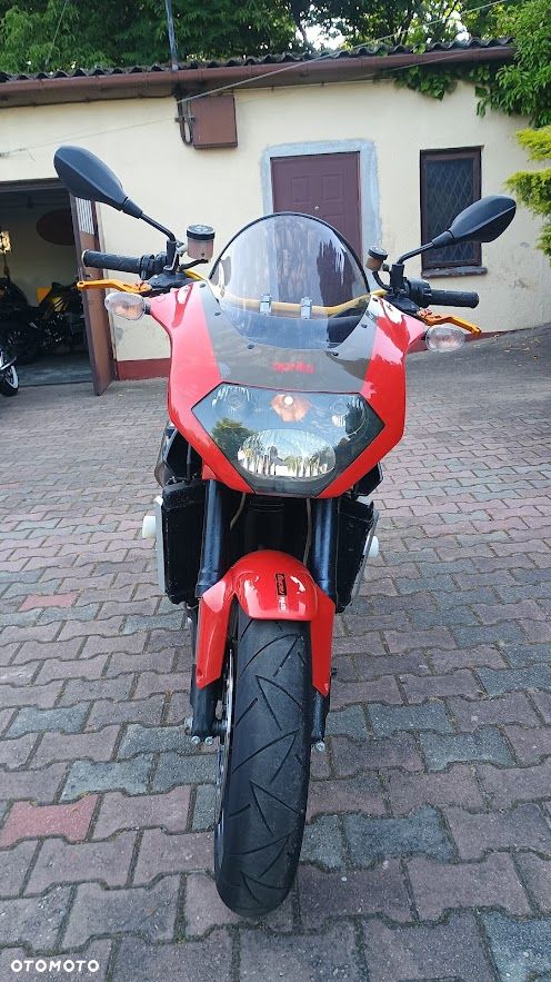 Aprilia Tuono - 10