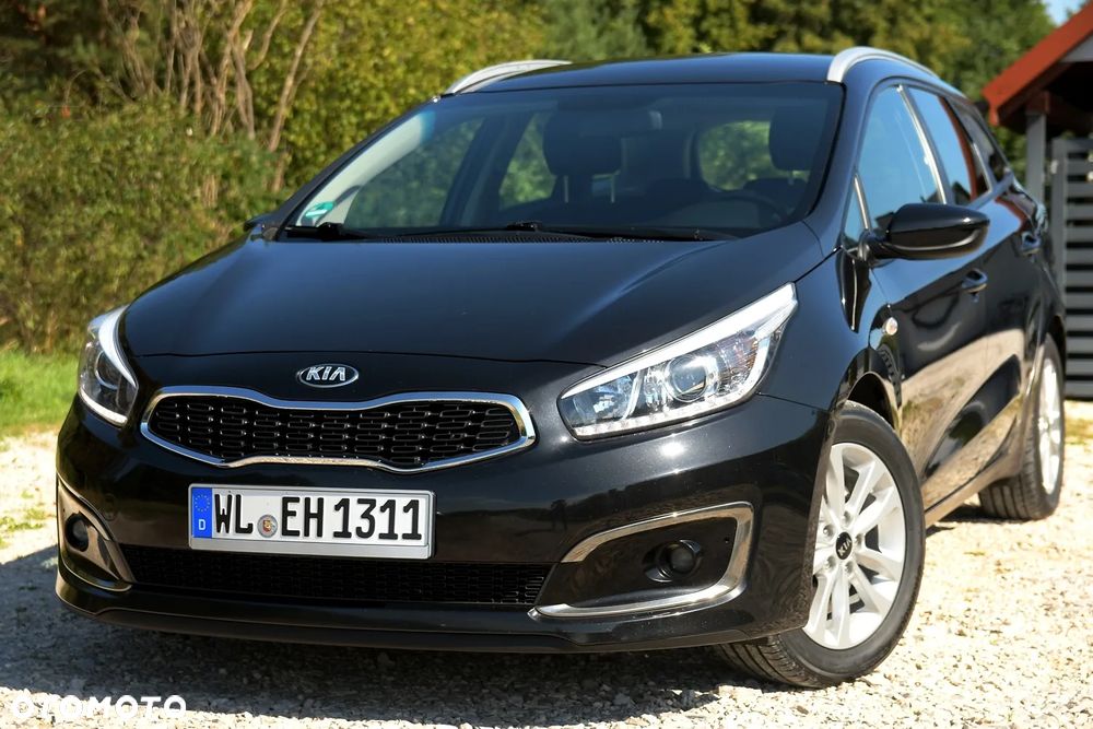 Kia Ceed 1.6 GDI Dream Team Edition - 1