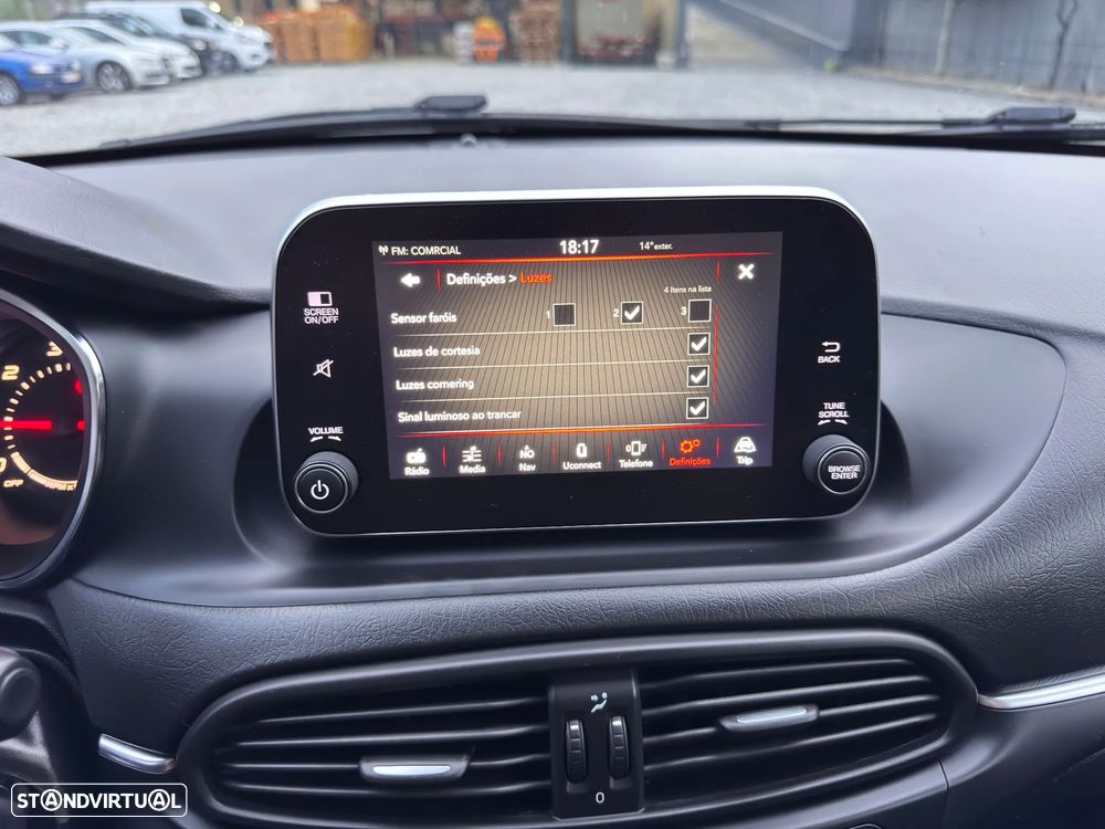 Fiat Tipo Station Wagon 1.6 M-Jet Lounge - 24