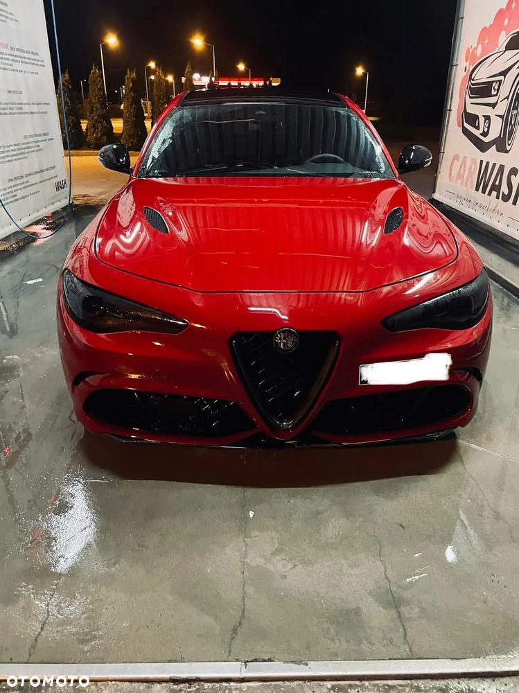 Alfa Romeo Giulia 2.9 Bi Turbo V6 Quadrifoglio - 1