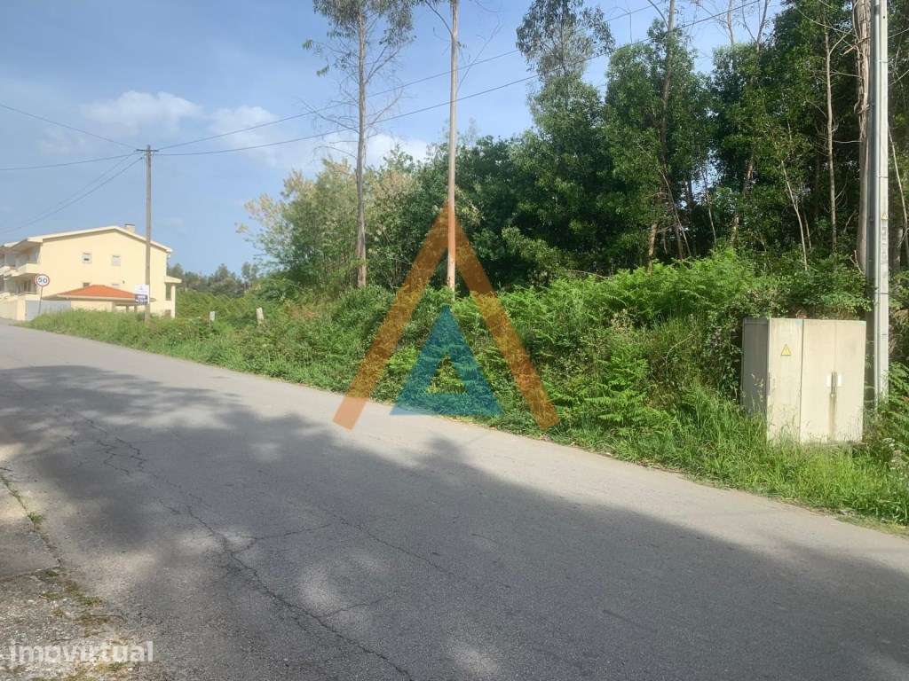 Terreno Urbanizável em Mosteirô - Oportunidade para 4 Moradias - Grande imagem: 5/10