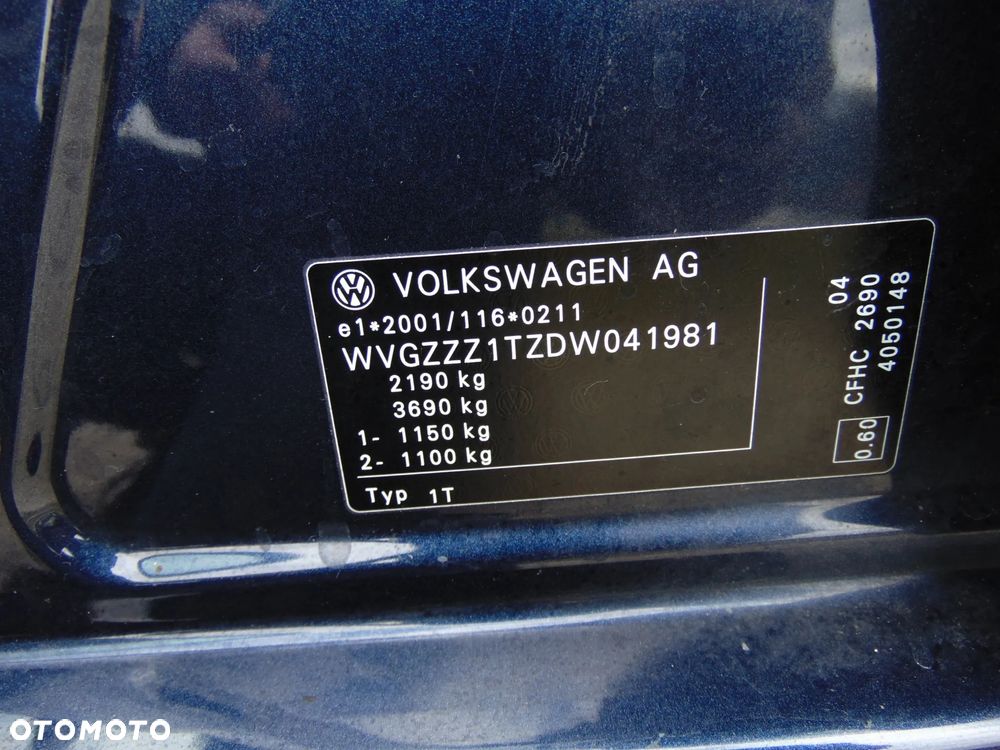 Volkswagen Touran 2.0 TDI DPF MATCH - 25