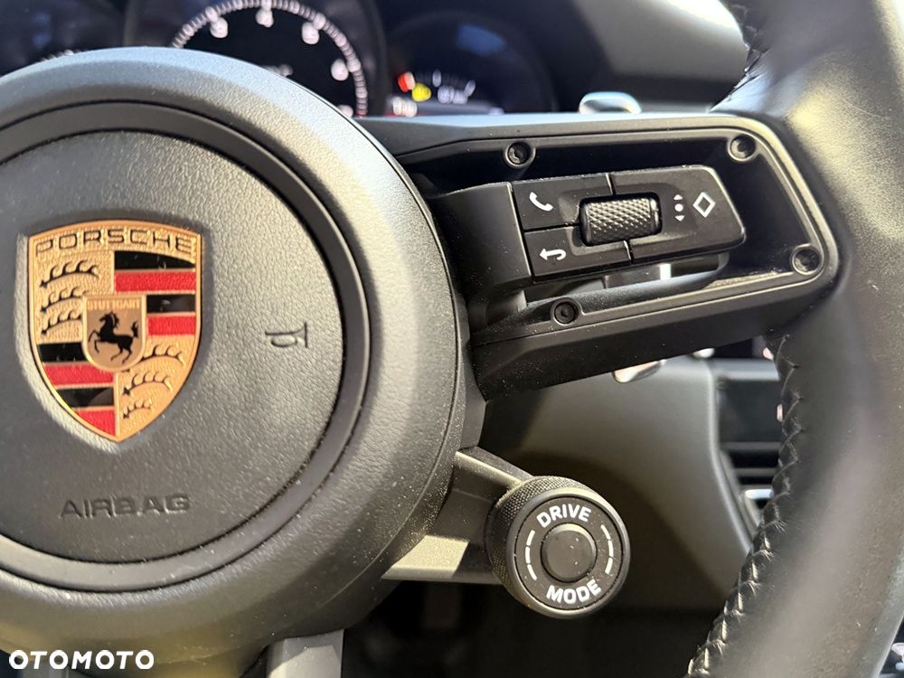 Porsche Macan Standard - 36