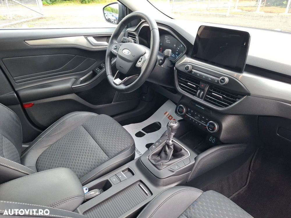 Ford Focus - 13