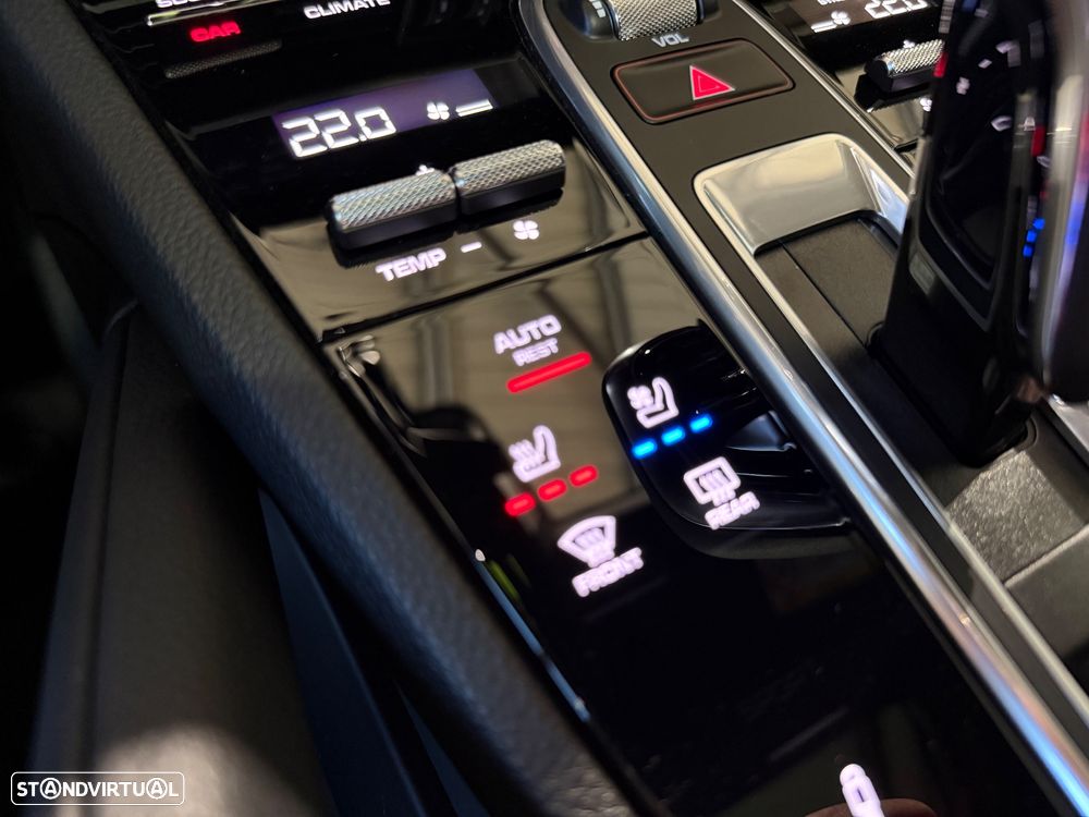 Porsche Cayenne Coupé E-Hybrid - 50