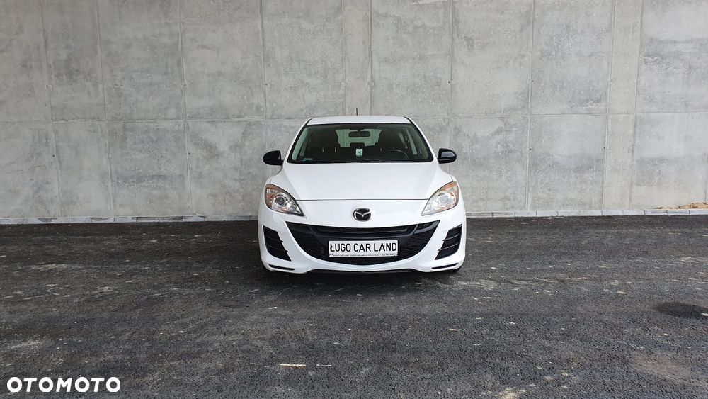 Mazda 3 1.6 Active + - 5