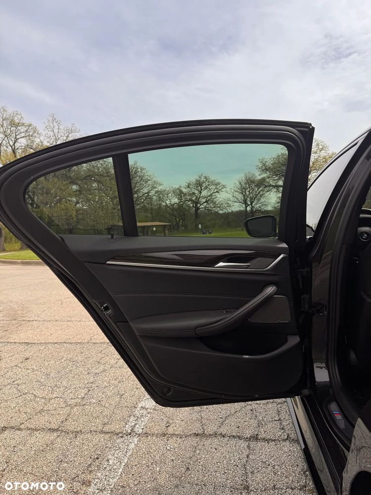 BMW Seria 5 540i xDrive Sport Line - 21